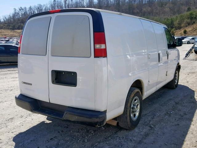 1GCFG15X081190339 - 2008 CHEVROLET EXPRESS G1 WHITE photo 4