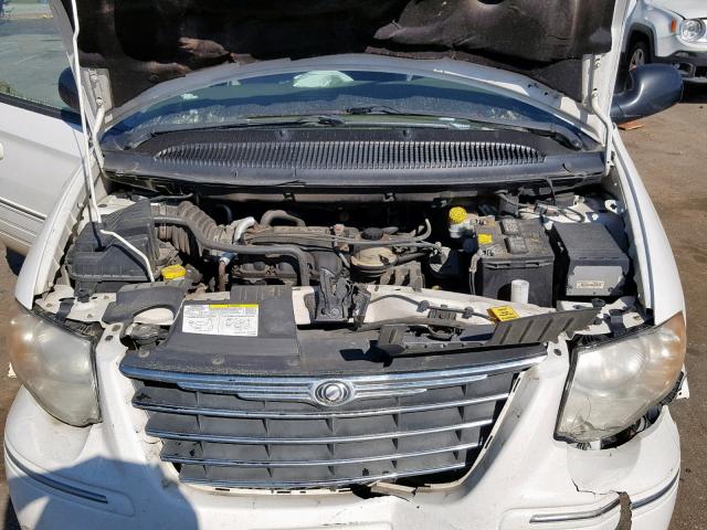 2C8GP64L15R379930 - 2005 CHRYSLER TOWN & COU WHITE photo 7