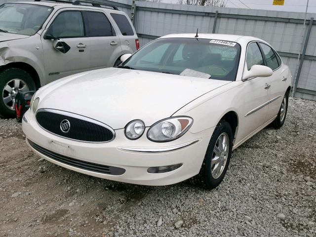 2G4WD562251305057 - 2005 BUICK LACROSSE C WHITE photo 2