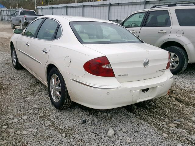 2G4WD562251305057 - 2005 BUICK LACROSSE C WHITE photo 3