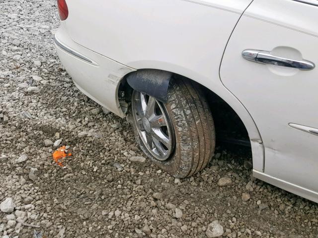 2G4WD562251305057 - 2005 BUICK LACROSSE C WHITE photo 9