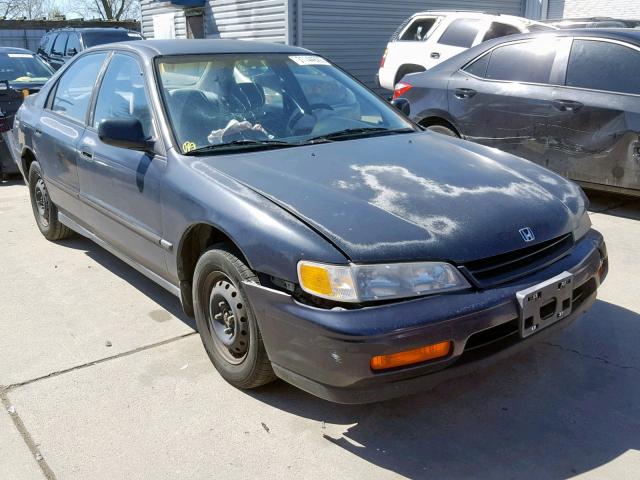 1HGCD5514RA075275 - 1994 HONDA ACCORD DX BLACK photo 1