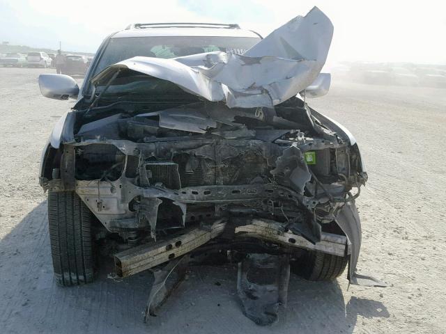 JTJHY00W384009678 - 2008 LEXUS LX 570 SILVER photo 9