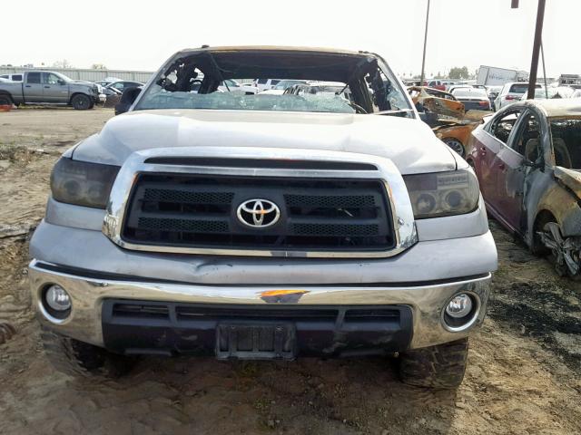 5TFEY5F18BX108372 - 2011 TOYOTA TUNDRA CRE CHARCOAL photo 9