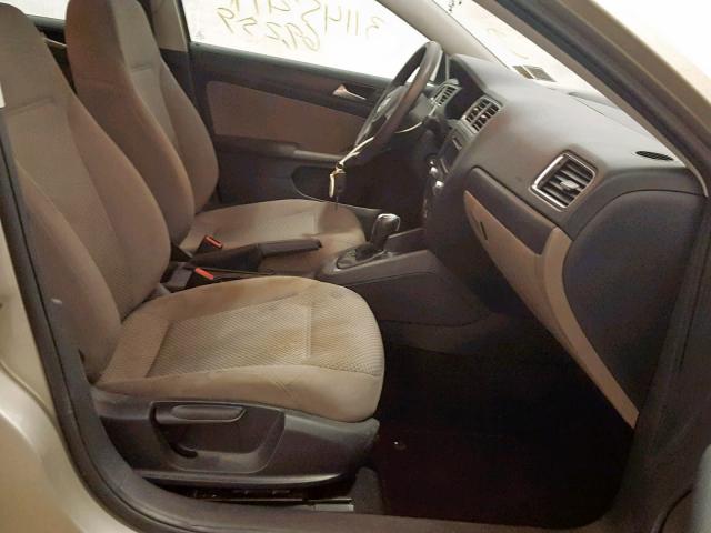 3VW2K7AJ7CM124994 - 2012 VOLKSWAGEN JETTA BASE TAN photo 5