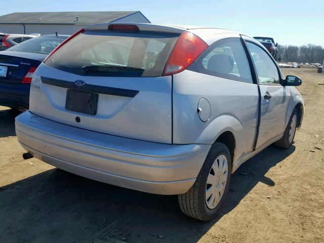 1FAFP31N17W191278 - 2007 FORD FOCUS ZX3 SILVER photo 4