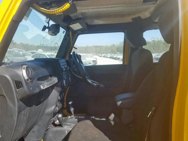 1C4BJWKG1FL652099 - 2015 JEEP WRANGLER U YELLOW photo 5