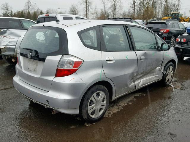 JHMGE8H35BC012528 - 2011 HONDA FIT SILVER photo 4