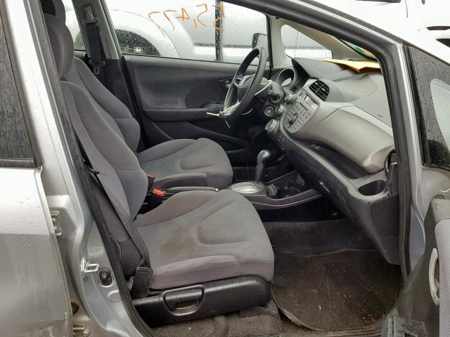 JHMGE8H35BC012528 - 2011 HONDA FIT SILVER photo 5