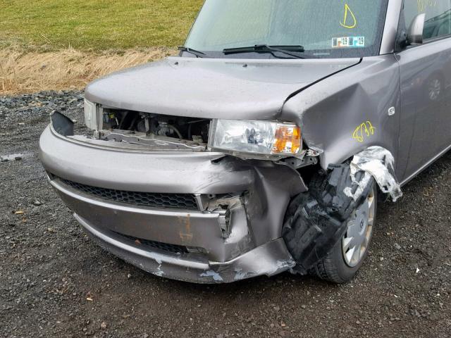 JTLKT324264073488 - 2006 TOYOTA SCION XB GRAY photo 9