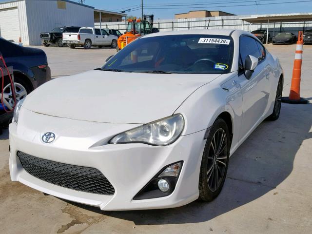 JF1ZNAA16E9700944 - 2014 TOYOTA SCION FR-S WHITE photo 2