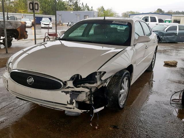 2G4WD532651242095 - 2005 BUICK LACROSSE C WHITE photo 2