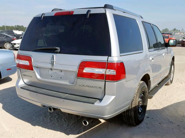 5LMJJ2H52EEL01692 - 2014 LINCOLN NAVIGATOR SILVER photo 4