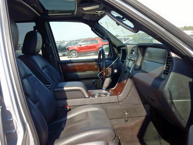 5LMJJ2H52EEL01692 - 2014 LINCOLN NAVIGATOR SILVER photo 5