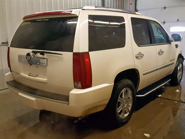 1GYFK638X7R283242 - 2007 CADILLAC ESCALADE L WHITE photo 4