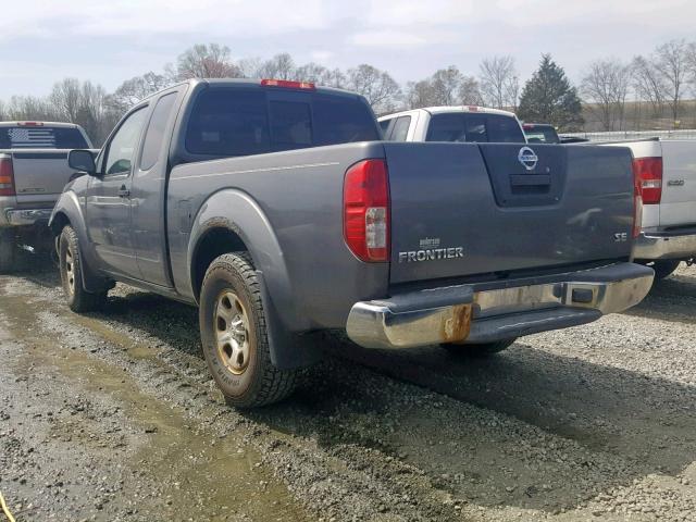 1N6AD06WX5C425958 - 2005 NISSAN FRONTIER K GRAY photo 3