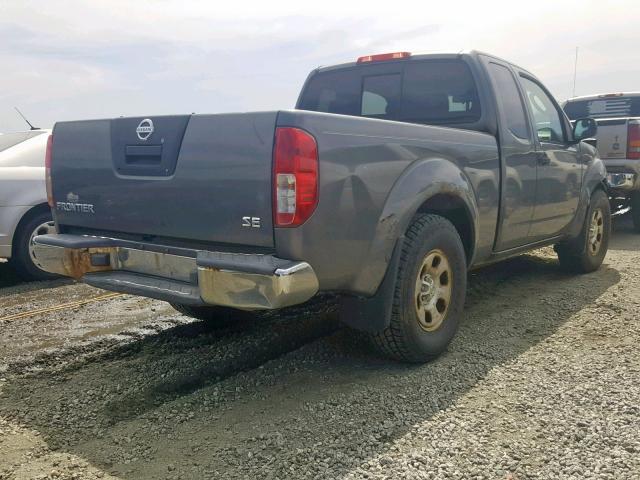 1N6AD06WX5C425958 - 2005 NISSAN FRONTIER K GRAY photo 4