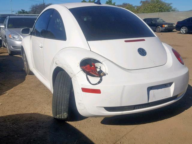 3VWRG31C29M513500 - 2009 VOLKSWAGEN NEW BEETLE Weiß Foto 3