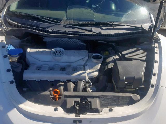 3VWRG31C29M513500 - 2009 VOLKSWAGEN NEW BEETLE Weiß Foto 7