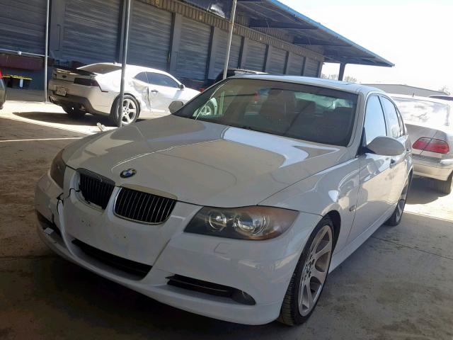 WBAVB33576KS38270 - 2006 BMW 330 I WHITE photo 2