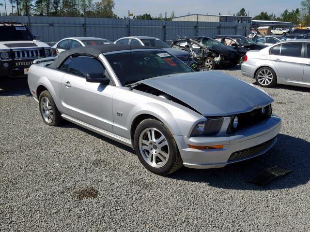 1ZVFT85H355241881 - 2005 FORD MUSTANG GT SILVER photo 1