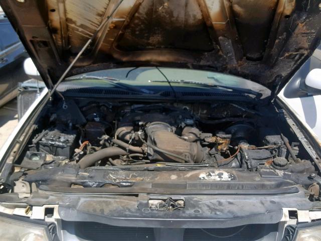 5LMFU28A1YLJ24059 - 2000 LINCOLN NAVIGATOR WHITE photo 7