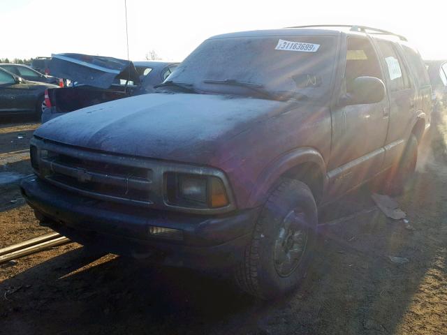 1GNDT13W6S2170697 - 1995 CHEVROLET BLAZER RED photo 2