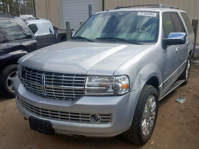 5LMJJ2J56AEJ06912 - 2010 LINCOLN NAVIGATOR 银色 照片 2