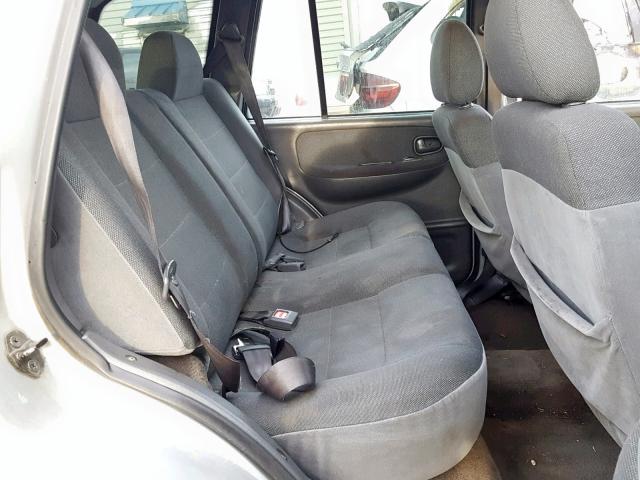 KNDJB723825149096 - 2002 KIA SPORTAGE SILVER photo 6