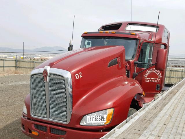 1XKADP9X5BJ294787 - 2011 KENWORTH CONSTRUCTI RED photo 2