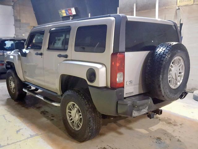 5GTDN13E178255986 - 2007 HUMMER H3 SILVER photo 3