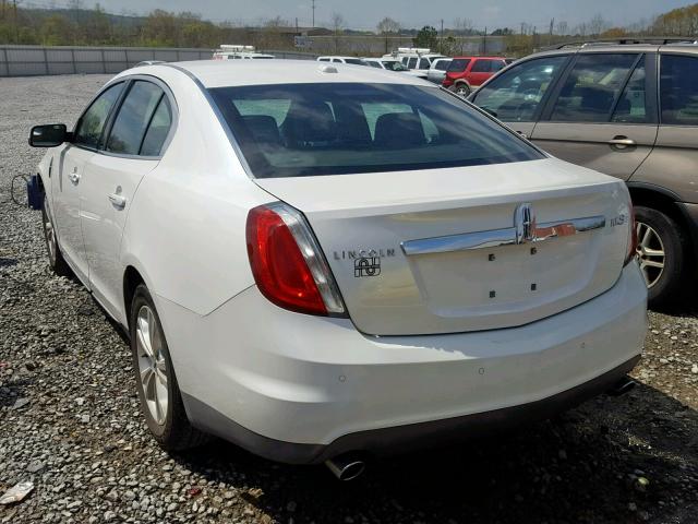 1LNHL9DR8AG601135 - 2010 LINCOLN MKS WHITE photo 3