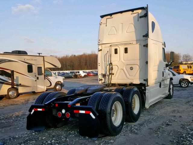 3AKJGLD50FSGE3006 - 2015 FREIGHTLINER CASCADIA 1 WHITE photo 4