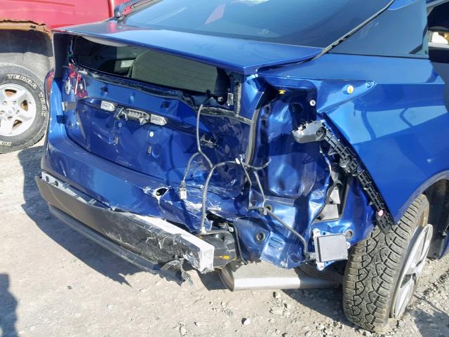 JTDKARFU4J3061498 - 2018 TOYOTA PRIUS BLUE photo 9