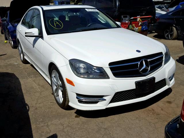 WDDGF4HB6EA966015 - 2014 MERCEDES-BENZ C 250 WHITE photo 1