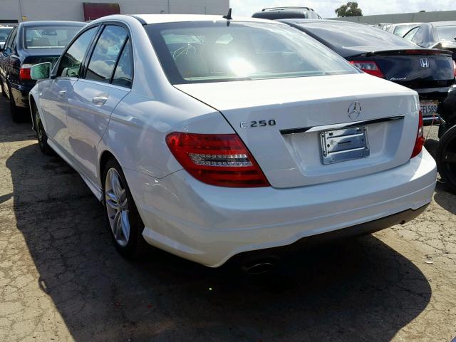 WDDGF4HB6EA966015 - 2014 MERCEDES-BENZ C 250 WHITE photo 3