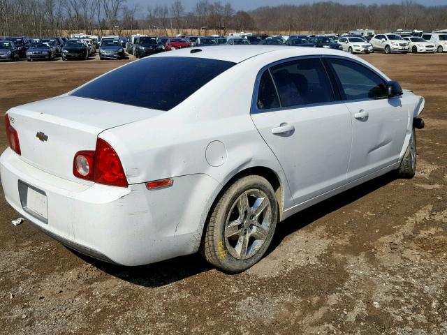 1G1ZG57B89F228323 - 2009 CHEVROLET MALIBU LS WHITE photo 4