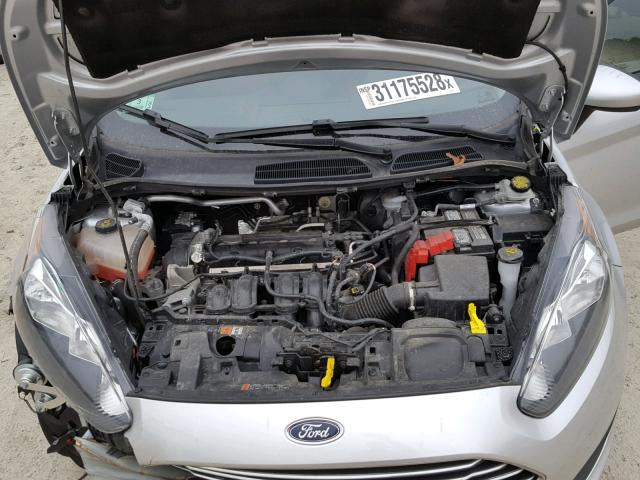 3FADP4EJ3HM104535 - 2017 FORD FIESTA SE SILVER photo 7