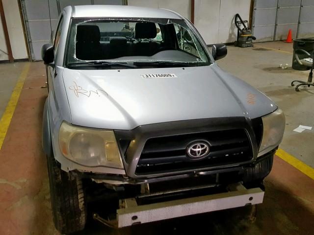 5TEPX42N56Z280548 - 2006 TOYOTA TACOMA SILVER photo 9