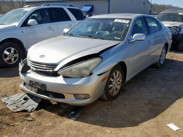 JTHBA30G340004164 - 2004 LEXUS ES 330 SILVER photo 2