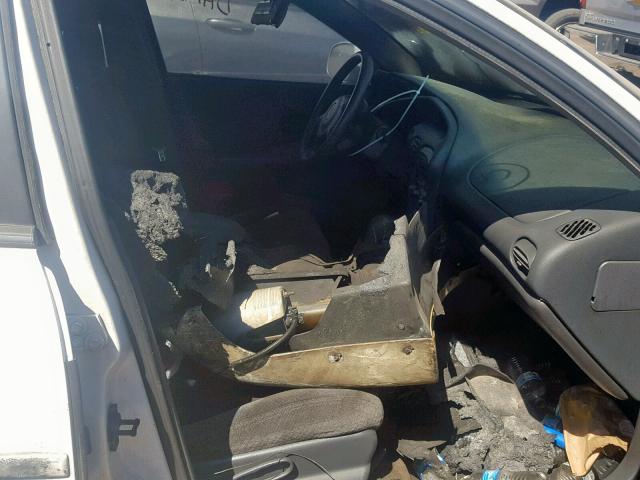 1G2WP52K11F233986 - 2001 PONTIAC GRAND PRIX WHITE photo 5