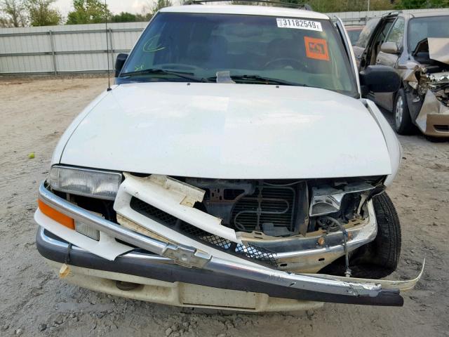 1GNDT13WXX2254240 - 1999 CHEVROLET BLAZER WHITE photo 10