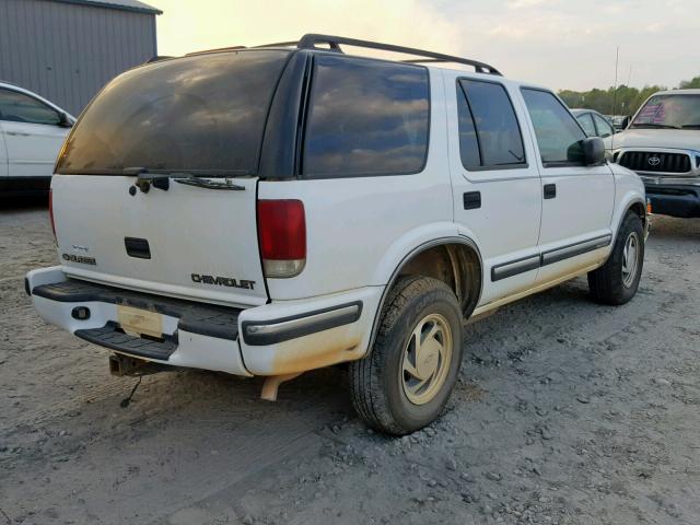 1GNDT13WXX2254240 - 1999 CHEVROLET BLAZER WHITE photo 4