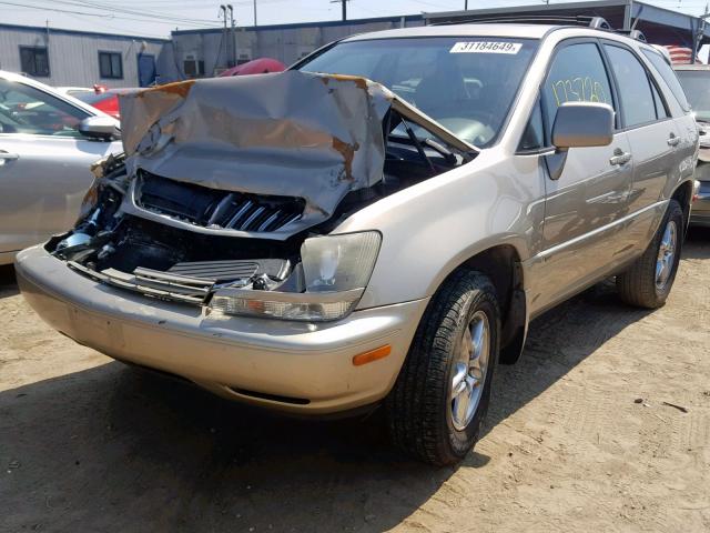 JTJGF10U320147810 - 2002 LEXUS RX 300 GOLD photo 2