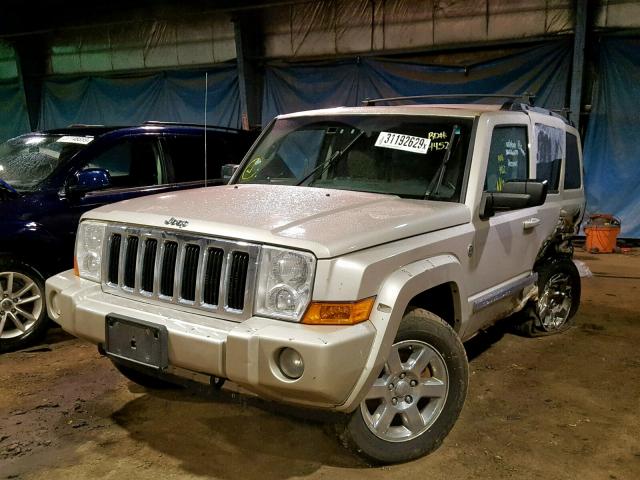 1J8HG58P27C520506 - 2007 JEEP COMMANDER GOLD photo 2