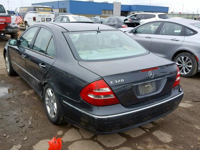 WDBUF65J53A158805 - 2003 MERCEDES-BENZ E 320 GRAY photo 3