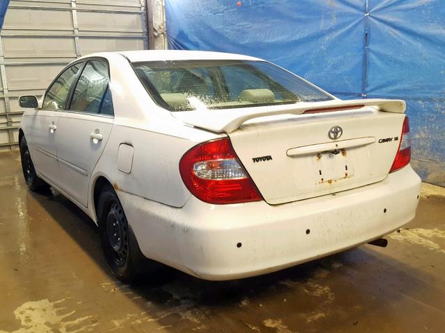 4T1BE32K82U069391 - 2002 TOYOTA CAMRY LE WHITE photo 3