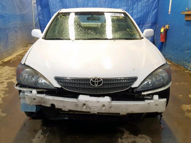 4T1BE32K82U069391 - 2002 TOYOTA CAMRY LE WHITE photo 9