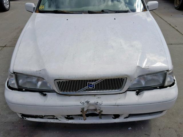 YV1LS56D2X2602972 - 1999 VOLVO S70 GLT WHITE photo 7