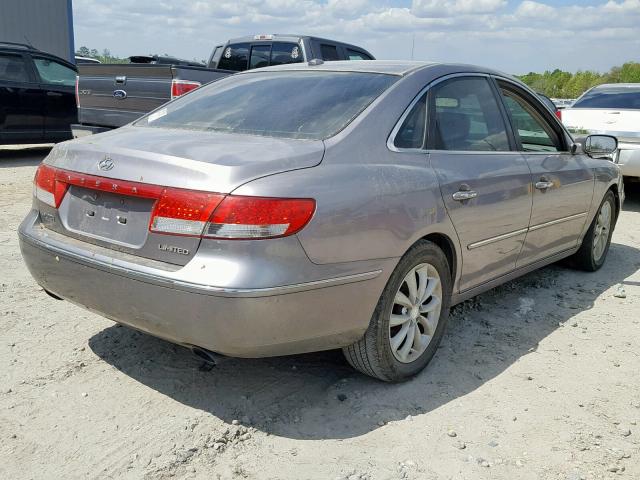 KMHFC46FX7A188028 - 2007 HYUNDAI AZERA SE GRAY photo 4